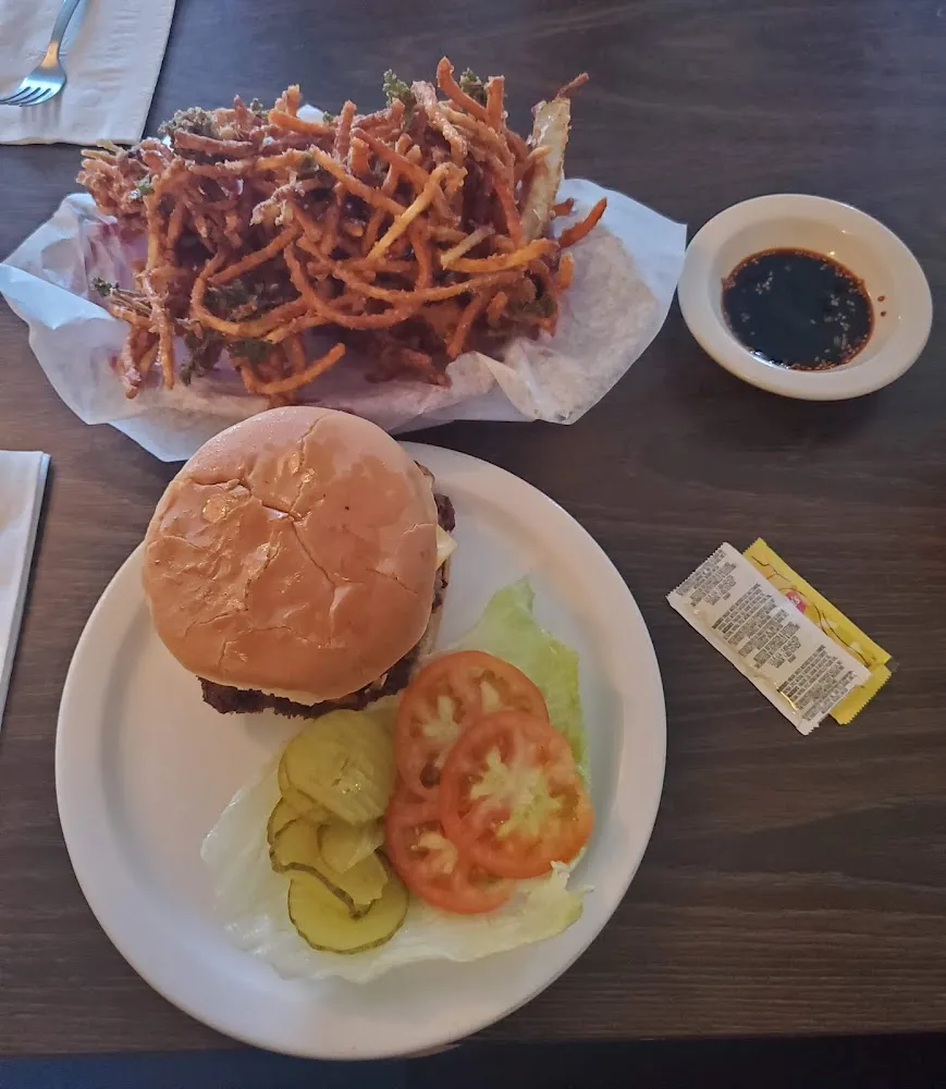 Cheeseburger with Oriental Fries